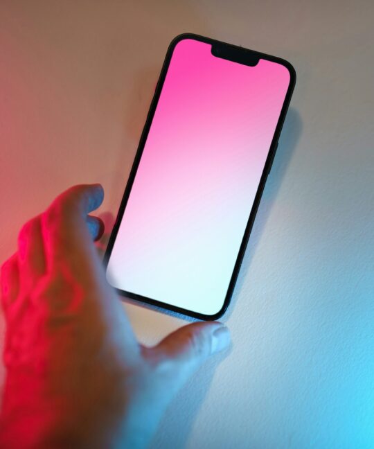 Mobile App Entwicklung: Maßgeschneiderte Lösungen für die mobile Welt H-Cyber